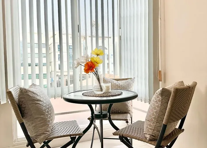 2 Mins To Srt I Urban Hideaway Near Park