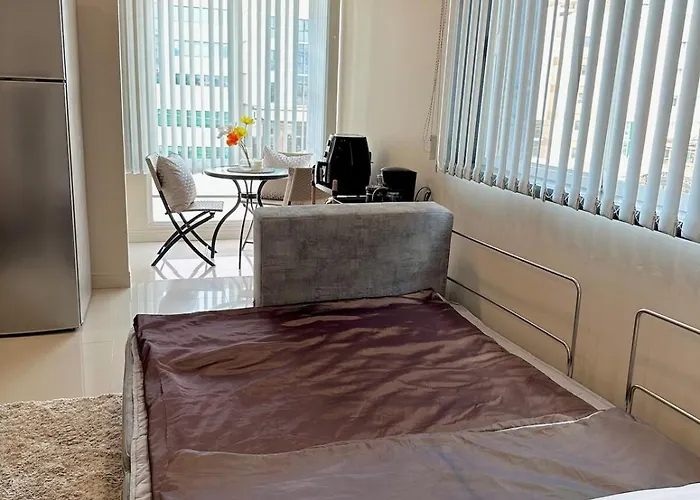 2 Mins To Srt I Urban Hideaway Near Park 公寓